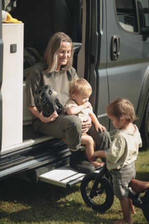 stepenica klizna električna Thule-2 Stepenica ulazna klizna 12V Thule G2 550mm